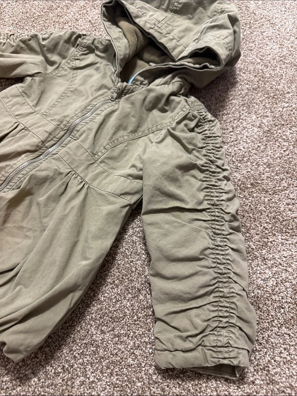 Old Navy Girls' Hooded Puffer Jacket in Olive Green